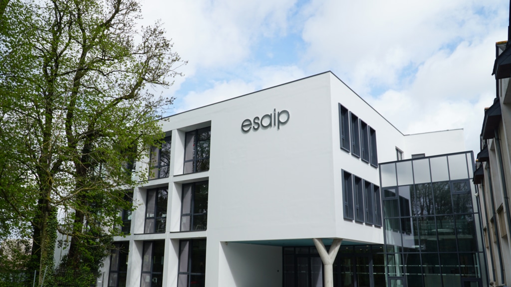 une-article-rentree-ambitieuse-esaip-1