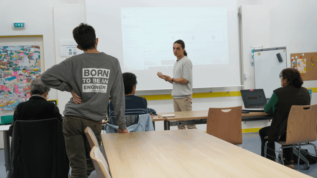 Photo d'une séance d'informatique du club ANT de l'Esaip