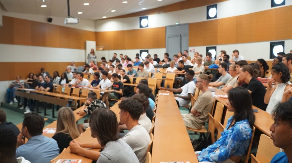 Un amphi de rentrée de l'ESAIP